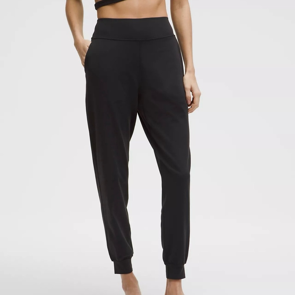 Lululemon Women's Align High-Rise Joggers